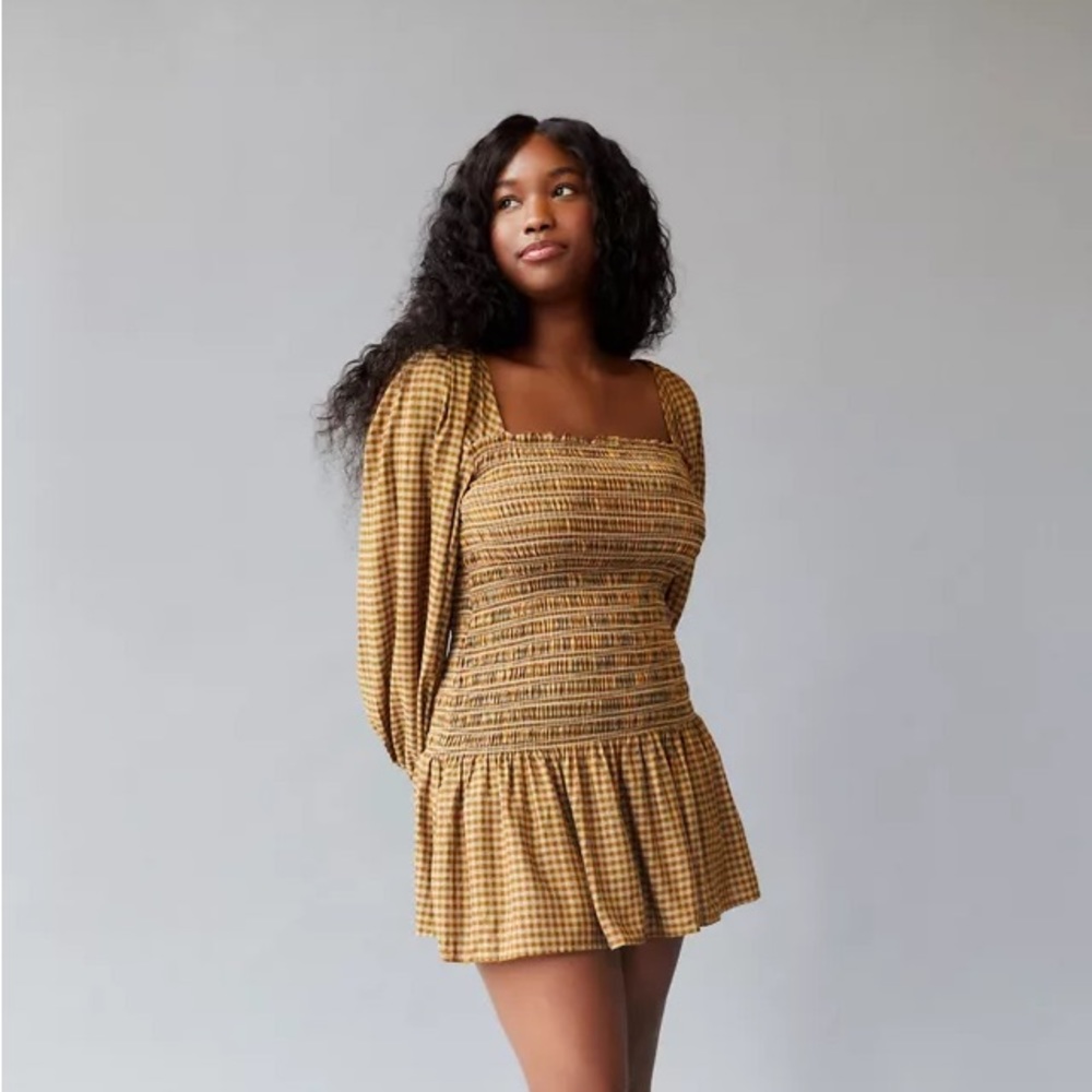 Urban outfitters Francis Smocked Shirred Gingham dress
